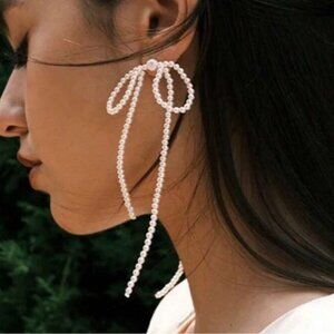 New! Pearl Bow Classic Statement Earrings NWOT